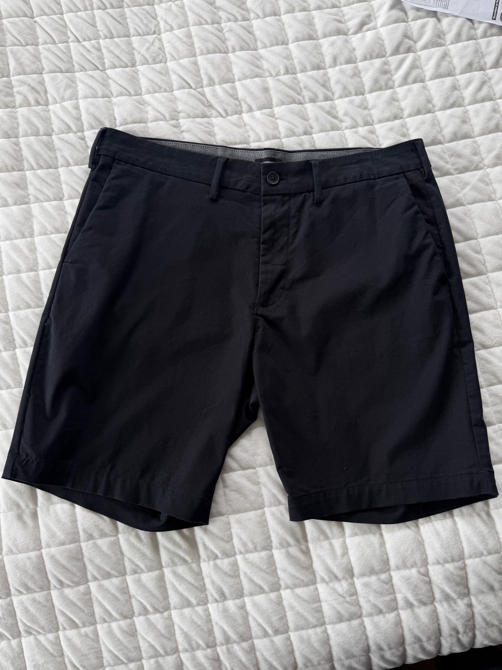 Express Men's Black Flat-Front Shorts